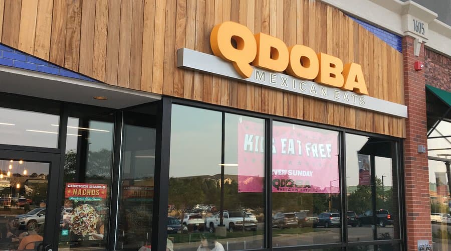 Discover smart, high-protein Qdoba meals perfect for GLP-1 users. Track macros easily with Dose AI's Food Idea Assistant for healthier dining choices.